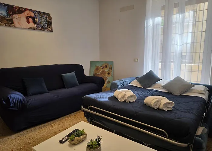 Be Your Home - Isabella Bright Apartment